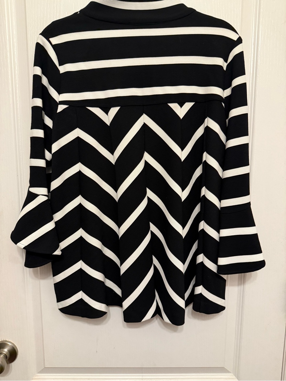 Frank Lyman Striped Mock Neck Knit Jacket Blazer Sz 12 Bell Sleeve - Picture 2 of 8